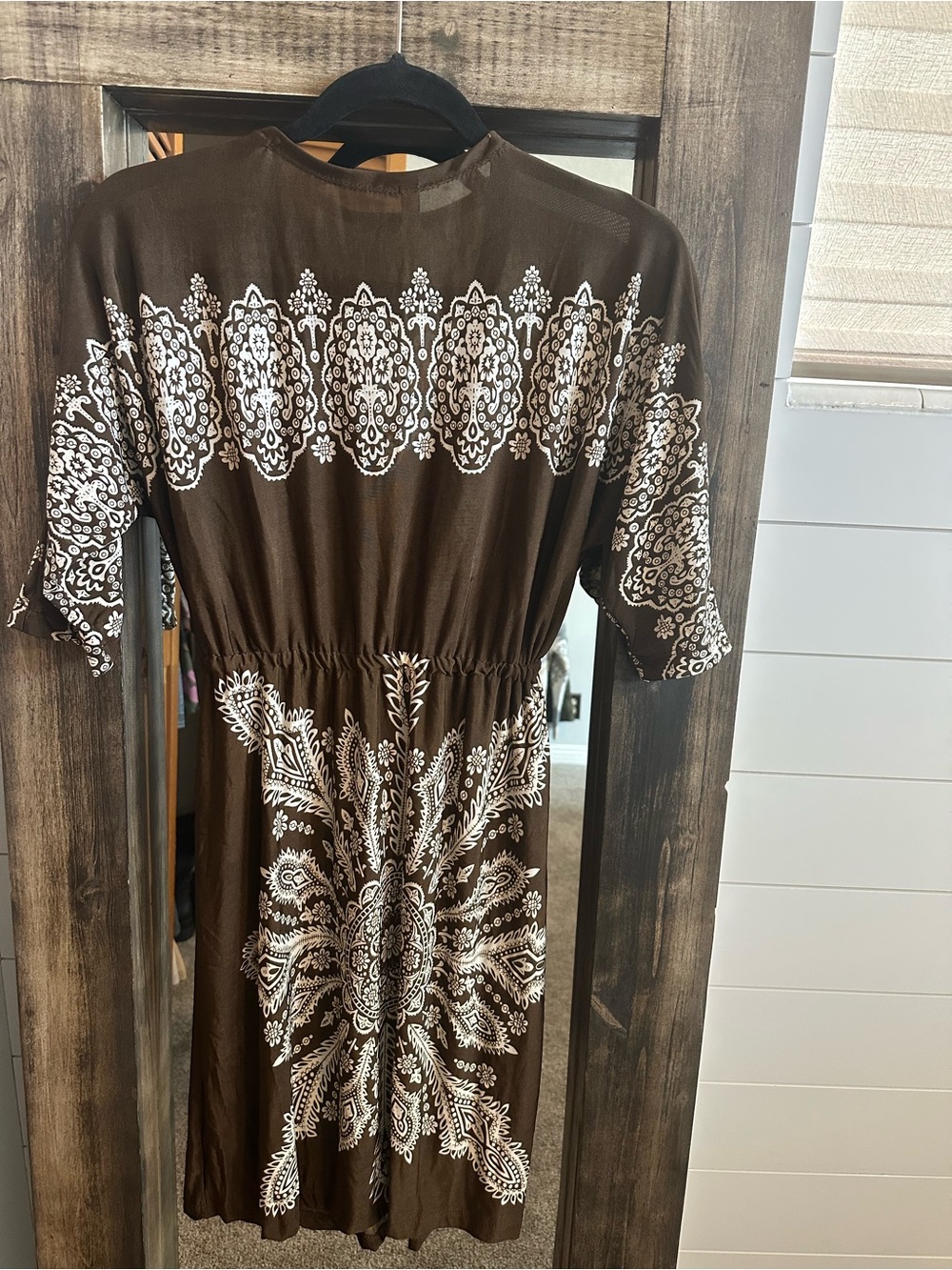 Christina Love Brown Boho Paisley Dress Medium Flowy V-Neck Festival - Picture 2 of 4